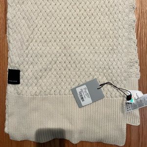 Brand new with tags Canada  Goose knit wool scarf